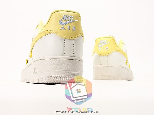 Nike Air Force 1 Sneaker in Weiß mit gelben Blüten 4