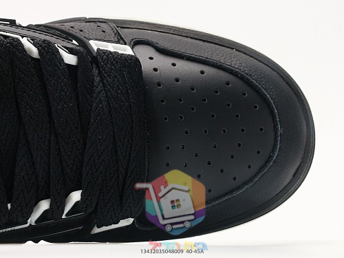 AMIRI Sneaker in Schwarz mit MA-Logo an der Seite 2