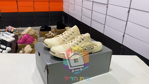 נעלי Balenciaga Paris Low Top עם גרפיטי בשני גוונים 18