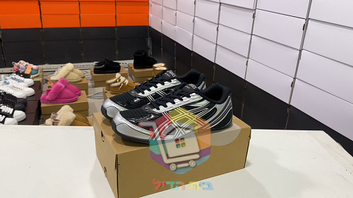 נעלי סניקרס ASICS Gel-Phai Z בארבעה גוונים 38