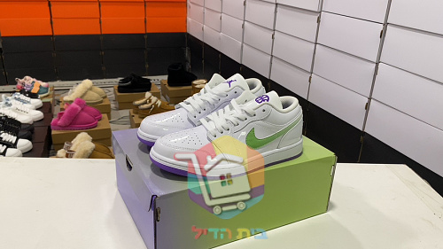 נעלי Air Jordan 1 Low SE Quai 54 לבן, סגול, ירוק 1
