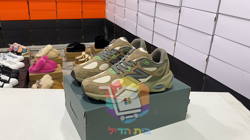 נעלי New Balance 9060 בחמישה גוונים 42