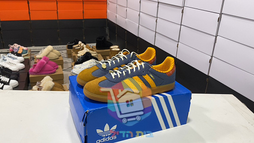 נעלי adidas Samba OG Toy Story Woody 1