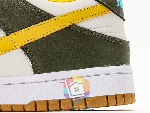 נעלי סקייט Nike SB Dunk Low בשלושה גוונים 3
