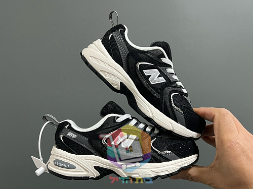 נעלי New Balance 530 לילדים בתשעה גוונים 33