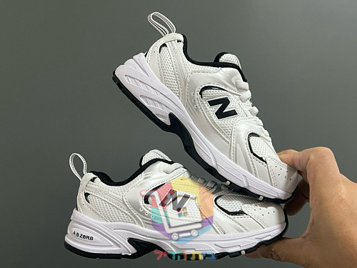 נעלי New Balance 530 לילדים בתשעה גוונים 34