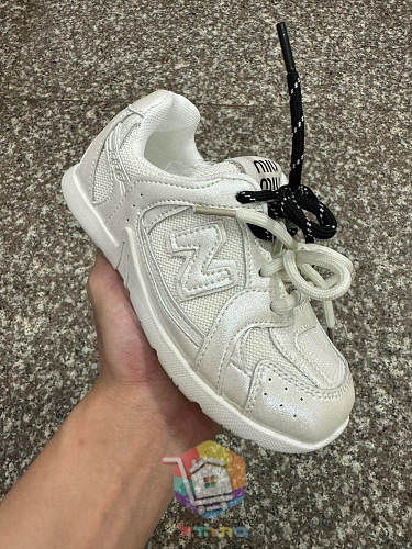 נעלי Miu Miu x New Balance 530 SL לילדים בשישה גוונים 6