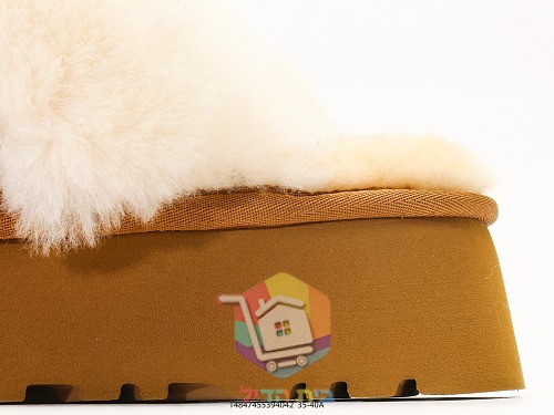 כפכפי UGG Disquette בשני גוונים 11