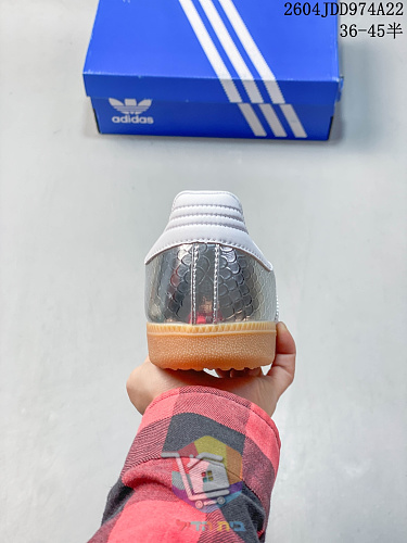 נעלי adidas Samba OG בארבעה גוונים 26