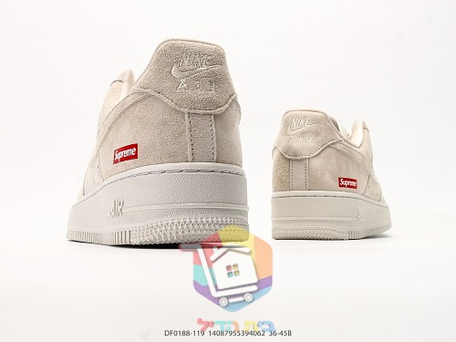 נעלי Nike Air Force 1 Low זמש שמנת עם לוגו Supreme 3