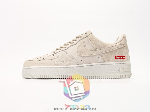נעלי Nike Air Force 1 Low זמש שמנת עם לוגו Supreme 8