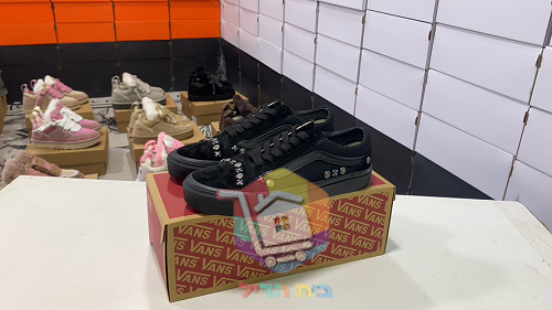 נעלי Vans Old Skool עם ניטים, שני גוונים 10
