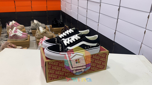 נעלי Vans Old Skool עם ניטים, שני גוונים 20