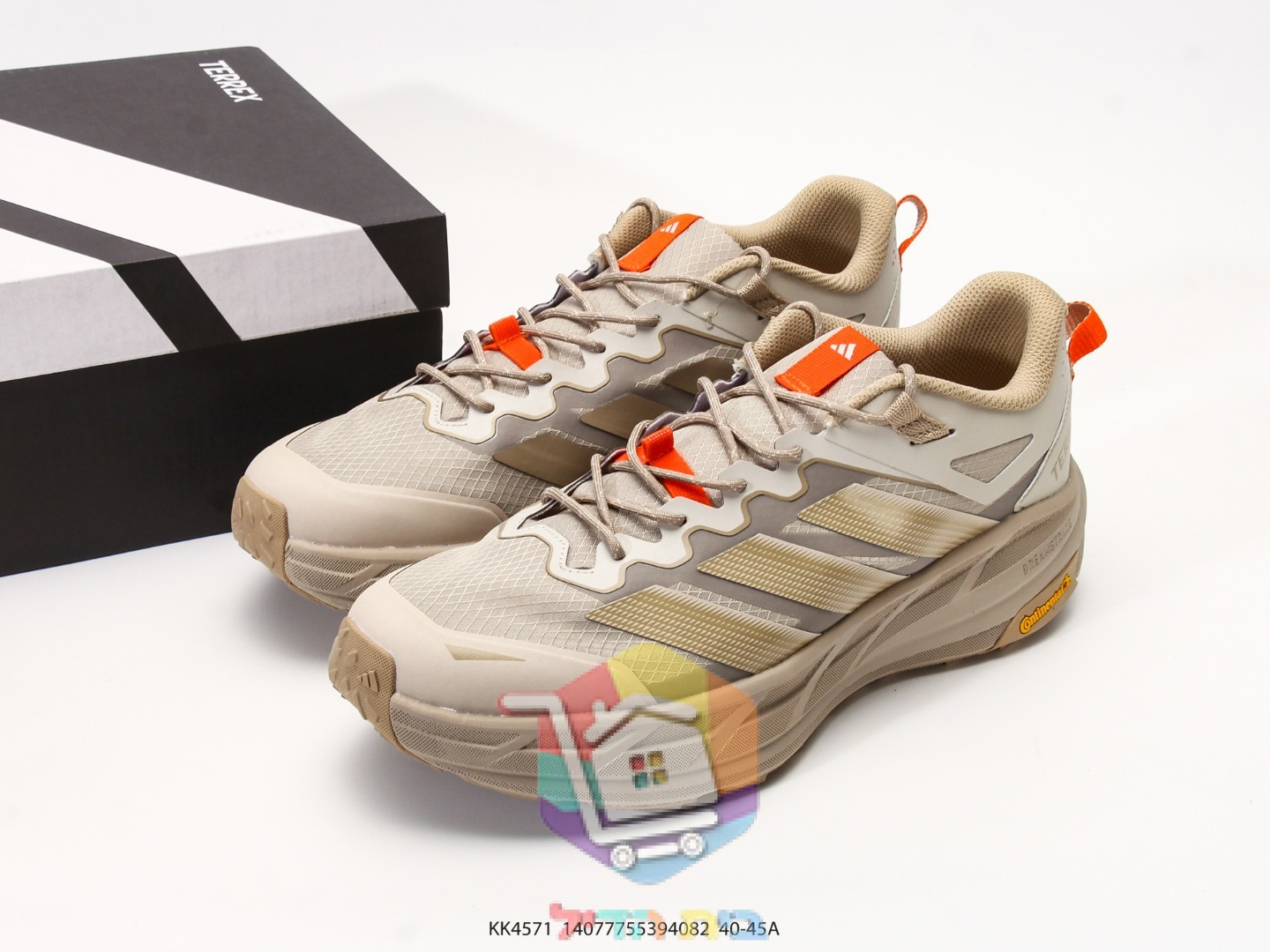 נעלי שטח adidas Terrex בחמישה גוונים