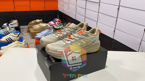 נעלי שטח adidas Terrex בחמישה גוונים 10