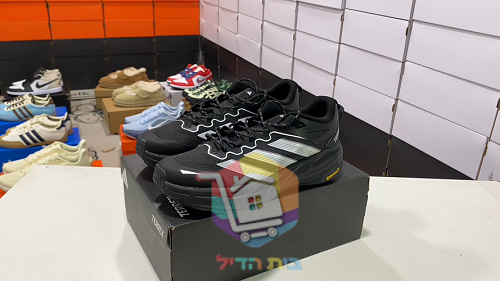 נעלי שטח adidas Terrex בחמישה גוונים 40