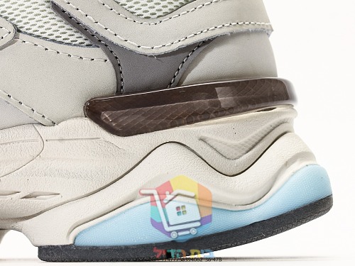 נעלי New Balance 9060 חום, כסף, שמנת 23