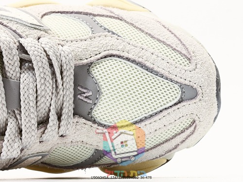 נעלי New Balance 9060 שמנת, שחור, חום, לבן 32
