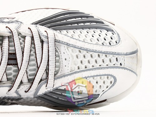 Sneakers Nike Zoom Skylon 11, quattro colorazioni 32