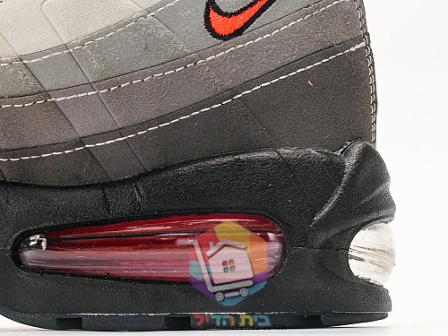 Sneakers Nike Air Max 95, sei colorazioni 21