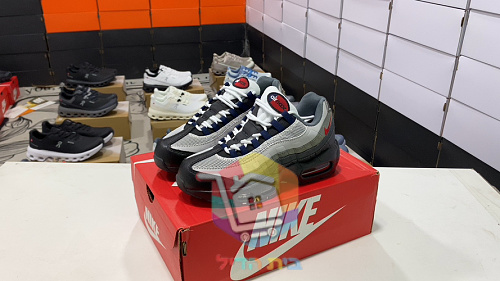 Sneakers Nike Air Max 95, sei colorazioni 37