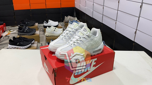 Sneakers Nike Air Max 95, sei colorazioni 47