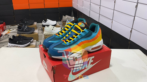 Sneakers Nike Air Max 95, sei colorazioni 57