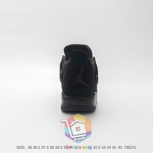 Sneakers Air Jordan 4, nove colorazioni 12