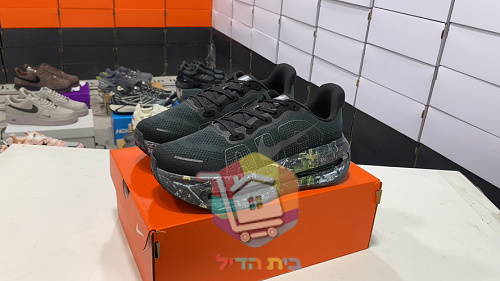 Scarpe da running Nike Vomero Premium, nero con suola mimetica 1