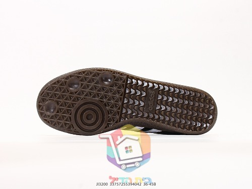 Sneakers adidas in due modelli, Samba LT e Samba Wales Bonner con borchie 15