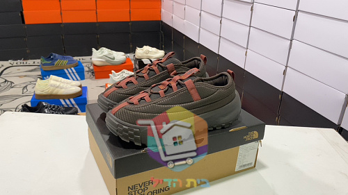 Nike Trailschuhe in zwei Farben 10