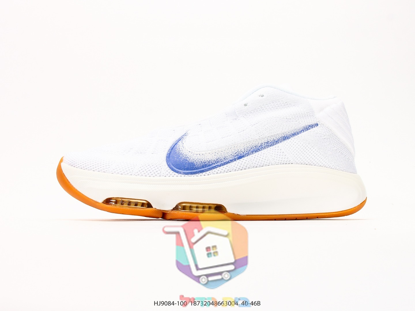 נעלי כדורסל Nike לבנות עם סוליית גומי