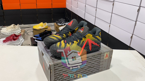 נעלי כדורסל Nike בשני גוונים 20