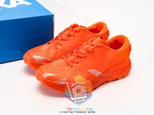 נעלי שטח HOKA כתום ניאון 10