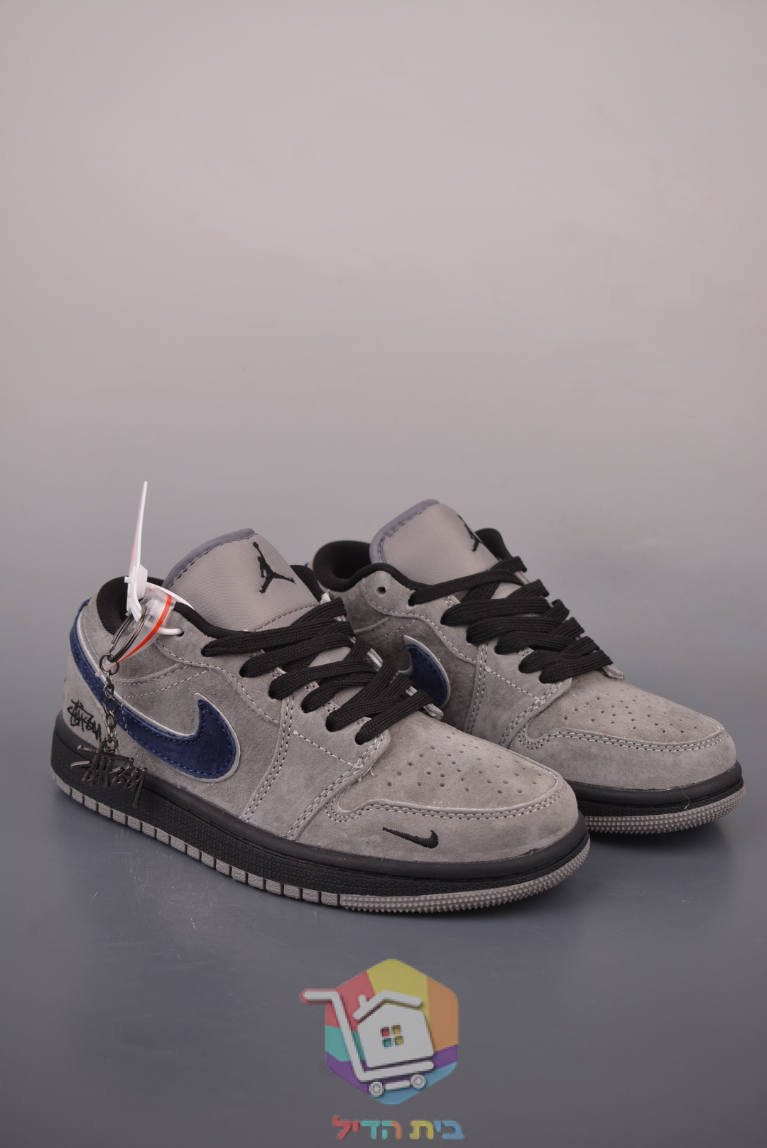 נעלי Air Jordan 1 Low מזמש אפור