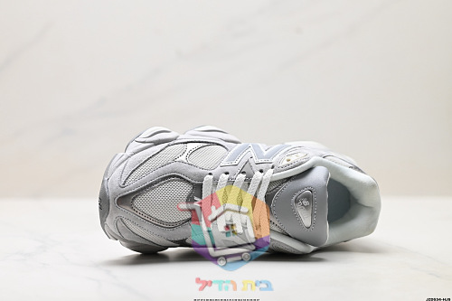 נעלי New Balance 9060 בשלושה גוונים 17