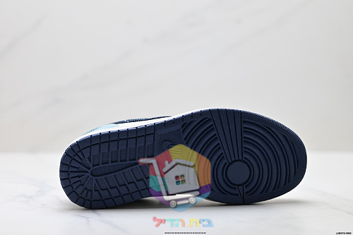 נעלי Air Jordan 1 Low בארבעה גוונים לגברים 10