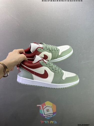 נעלי Air Jordan 1 Low בארבעה גוונים 10