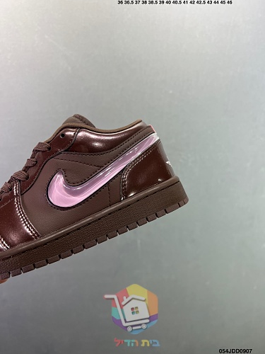 נעלי Air Jordan 1 Low בארבעה גוונים 40