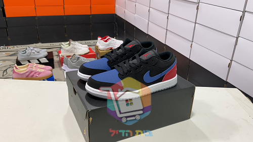 נעלי סניקרס Air Jordan 1 Low שחור, כחול, אדום 9
