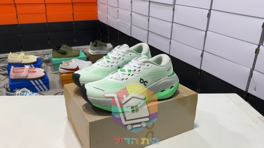 On Cloudrunner Max Laufschuhe aus perforiertem Mesh