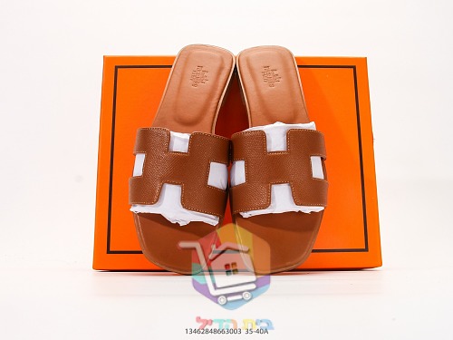Hermès Pantoletten mit ausgeschnittenem H 8