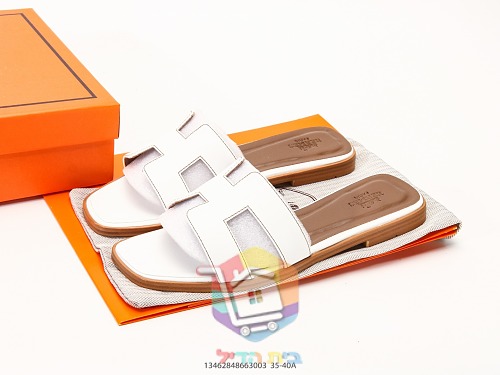 Hermès Pantoletten mit ausgeschnittenem H 10