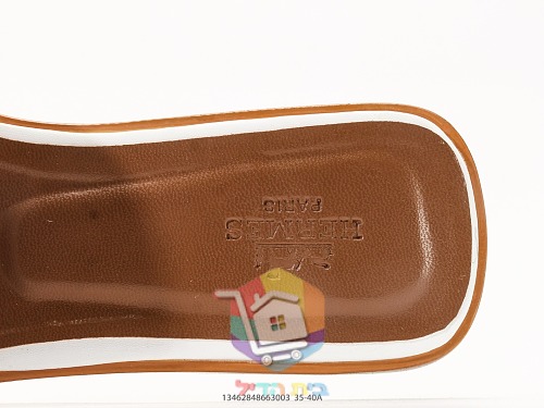 Hermès Pantoletten mit ausgeschnittenem H 27