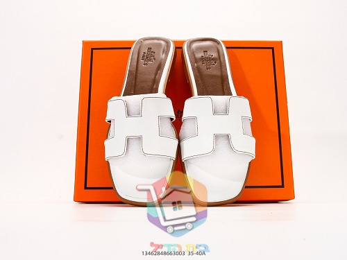 Hermès Pantoletten mit ausgeschnittenem H 32
