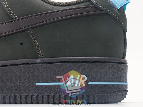Nike Air Force 1 07 in Dunkelgrau 2