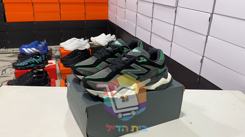 New Balance 9060 in Grün und Grau 1