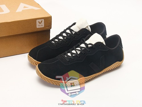 VEJA Volley mit gerippter Gummisohle 34