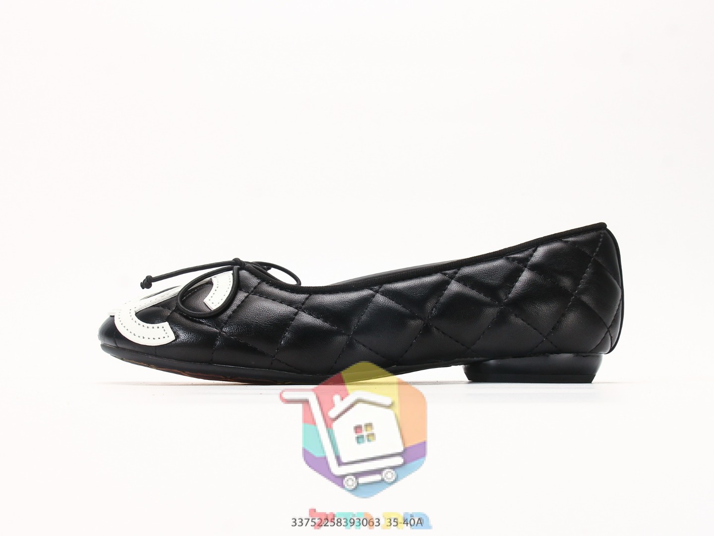 נעלי בובה Chanel Cambon שחור עם לוגו לבן