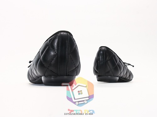 נעלי בובה Chanel Cambon שחור עם לוגו לבן 4